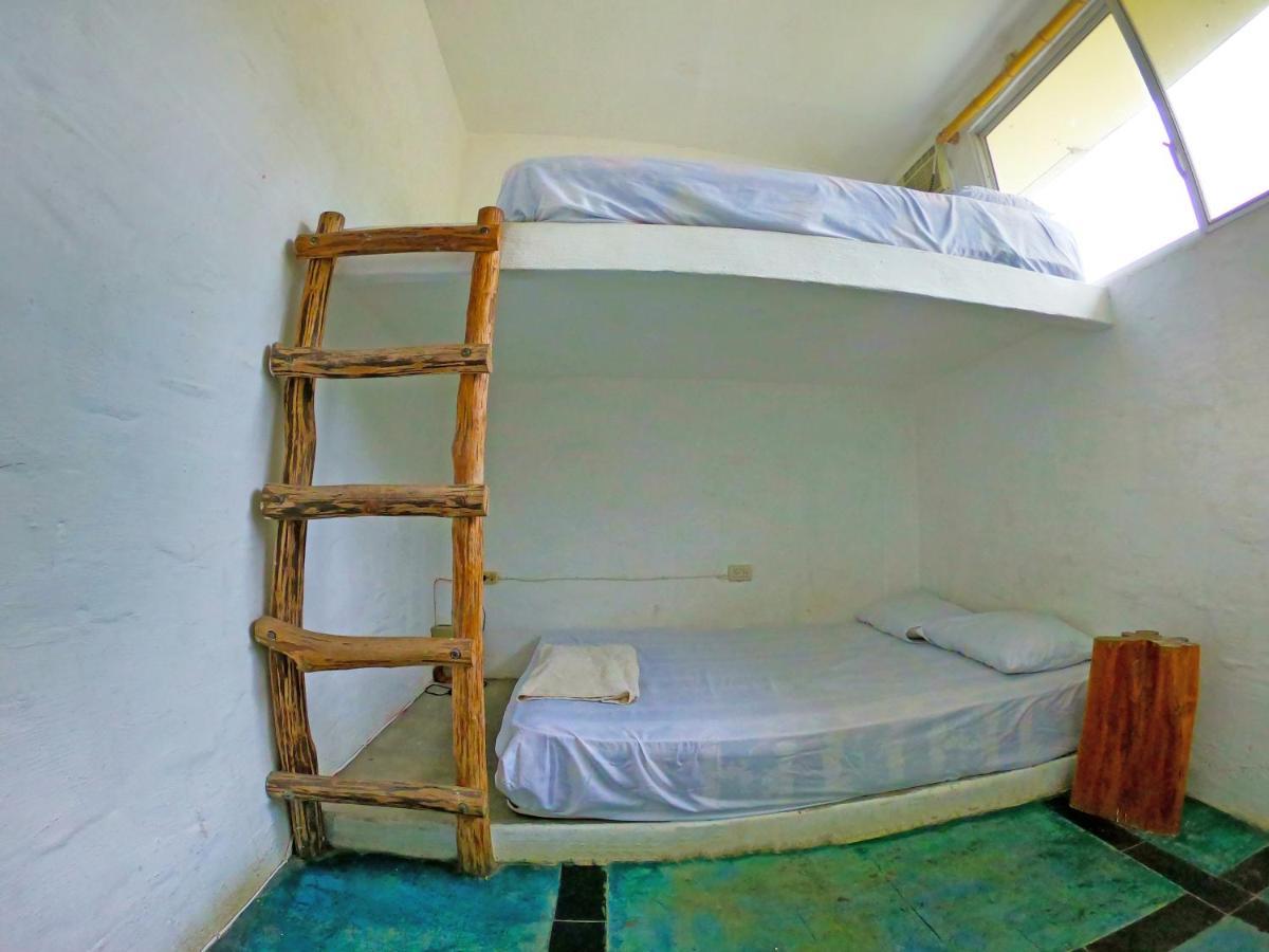 Kiwi Suites Hostel Montañita Extérieur photo