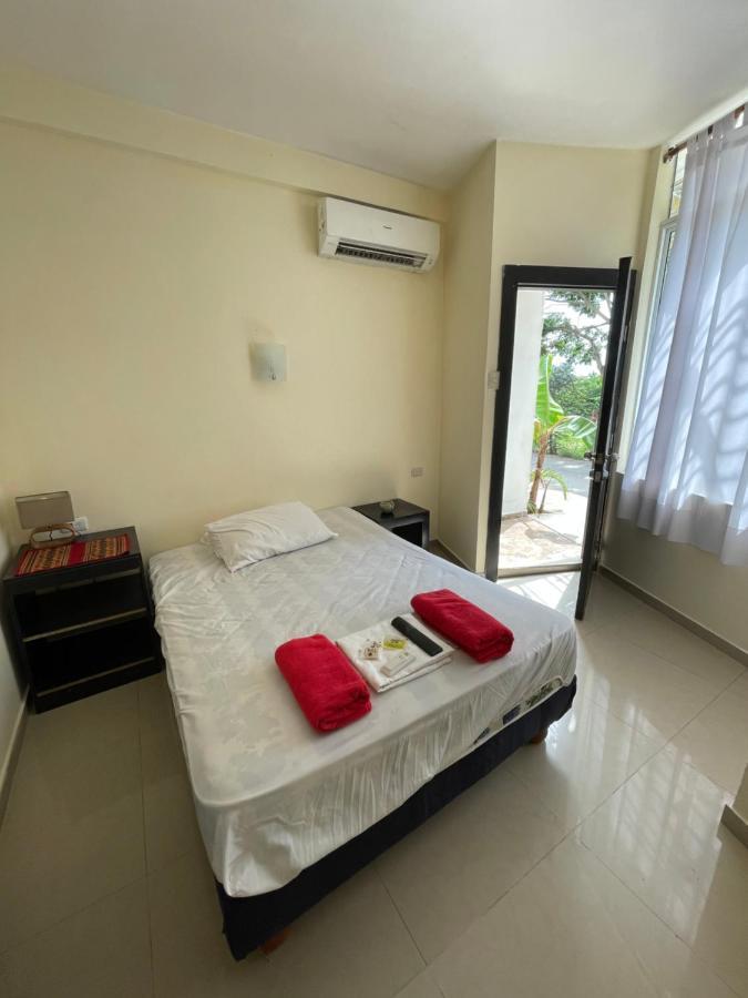 Kiwi Suites Hostel Montañita Extérieur photo