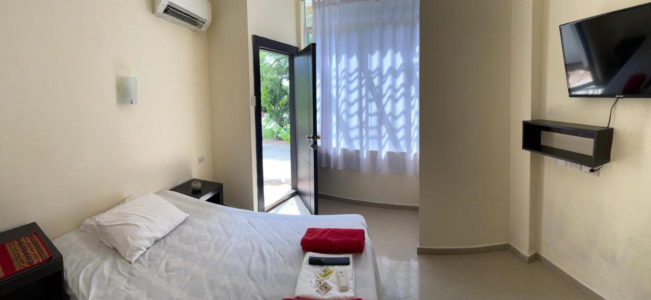 Kiwi Suites Hostel Montañita Extérieur photo