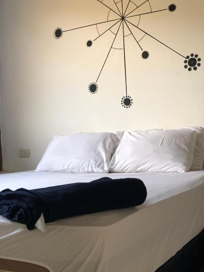 Kiwi Suites Hostel Montañita Extérieur photo